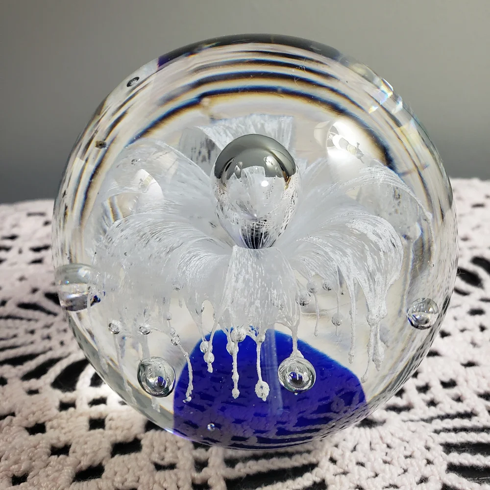 Vintage Pier 1 Art Glass Paperweight Blue White Flower Burst Controlled Bubbles